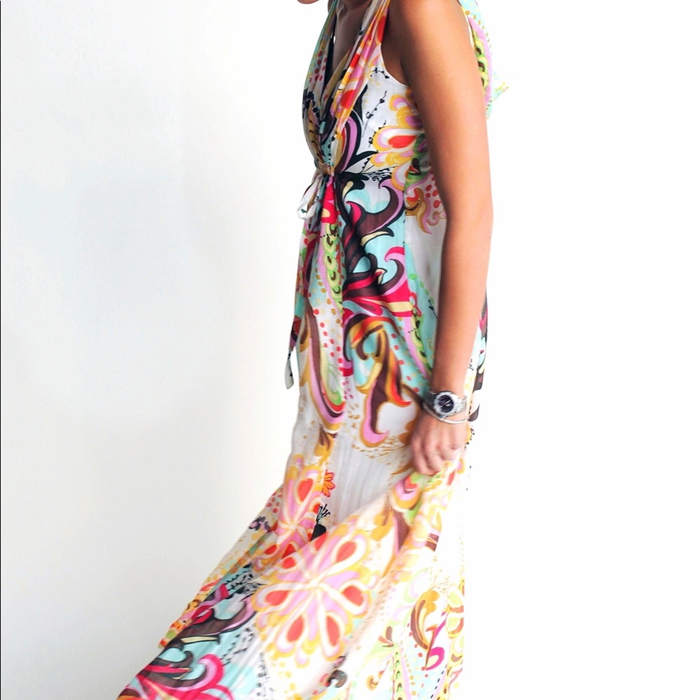 Gorgeous floral print maxi dress